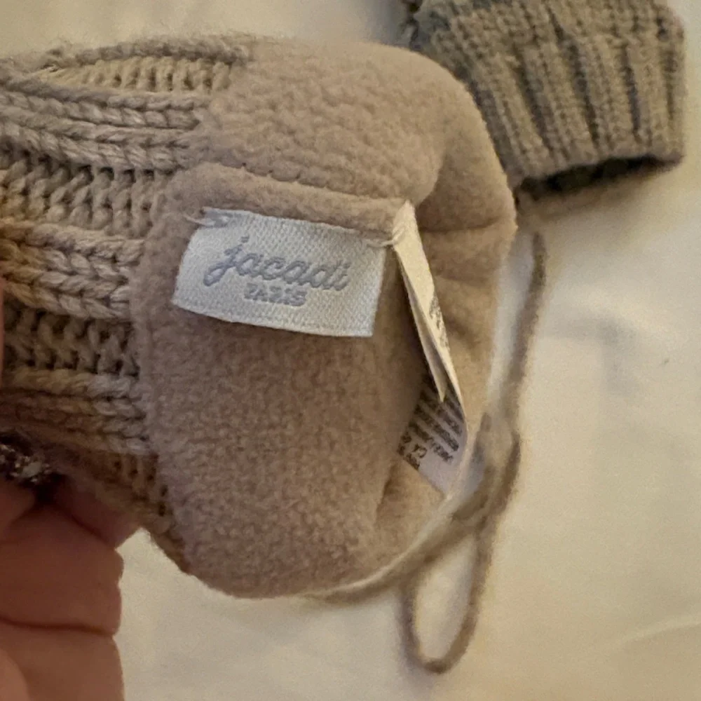 Jacadi Beige Knit Mittens with Strap